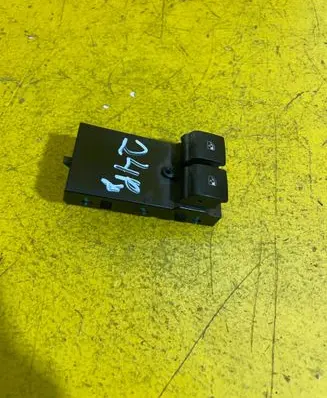 Opel Meriva B Tailgate/trunk/boot open switch RZ5R12P2K3