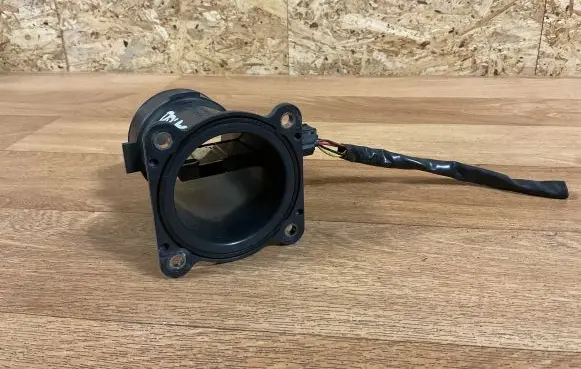 Nissan Primera Mass air flow meter 22680AW400 AFH6024