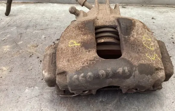Volvo S60 Front brake caliper 9209722
