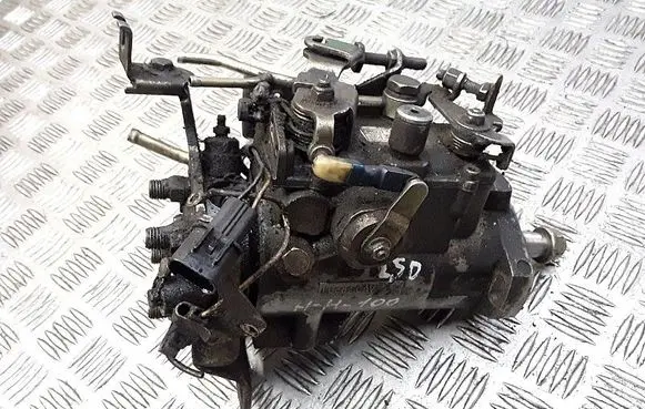 Hyundai H-100 Fuel injection high pressure pump 3310142370 8413b421a