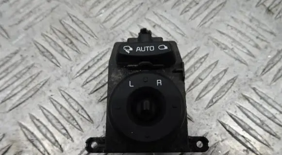KIA Carens III Wing mirror switch 93540-A4500