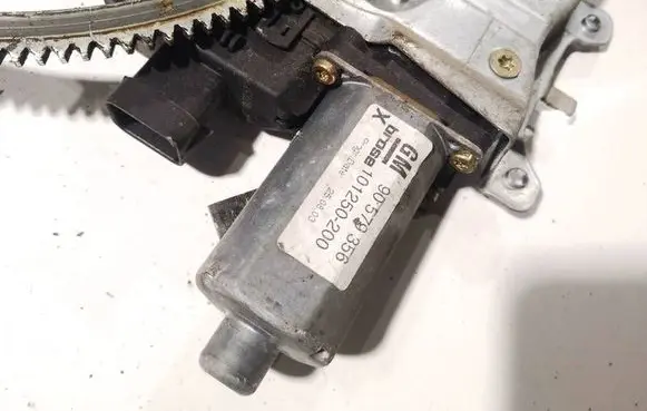 Opel Zafira A Front door window regulator motor 101250200