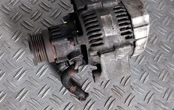 Hyundai Accent Generator/alternator 3730027503 1002132980