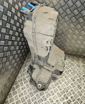 Audi Q7 4M AdBlue liquid reservoir 4M0131878CP 20181214 4077005BH