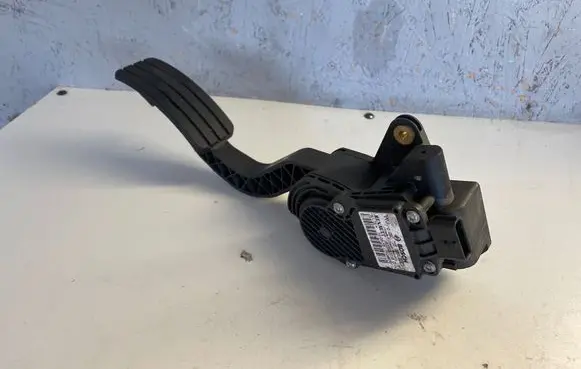 Renault Laguna III Accelerator throttle pedal 0280755085 180050001R