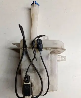KIA Ceed Windshield washer fluid reservoir/tank 986101H101U1 986101H101 986101H201