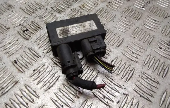 Mercedes-Benz B W245 Glow plug pre-heat relay A6401530479