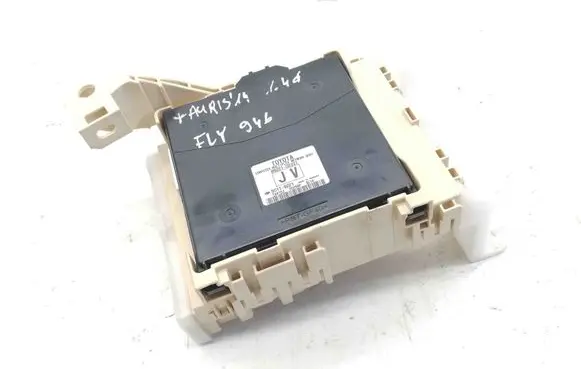Toyota Auris E180 Central body control module 8922102331