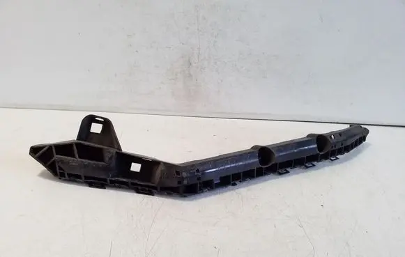 Rear bumper mounting bracket