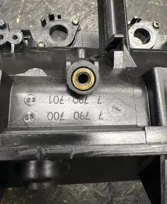 BMW 5 E60 E61 Intake manifold 7790700 00L06LL