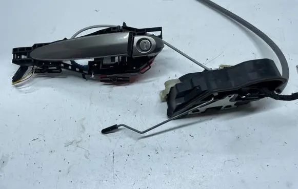 BMW 3 F30 F35 F31 Front door lock A053702 7229461