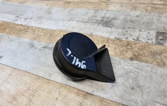 Audi A5 8T 8F Horn signal 4D0971992 8T0951223A