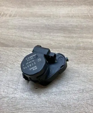 BMW 5 E39 Air flap motor/actuator 6917944 ECB516