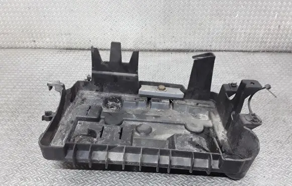 Battery tray