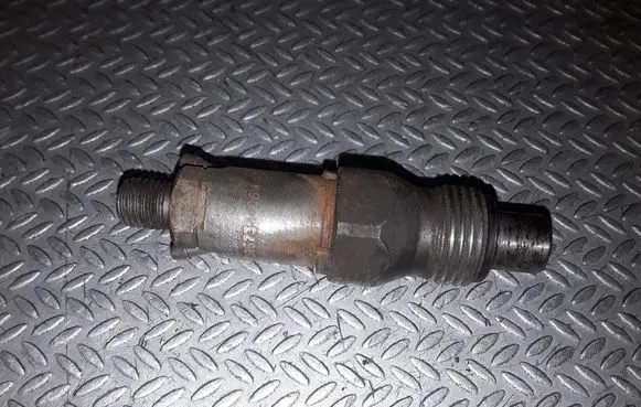 Renault Megane I Fuel injector 6735406H
