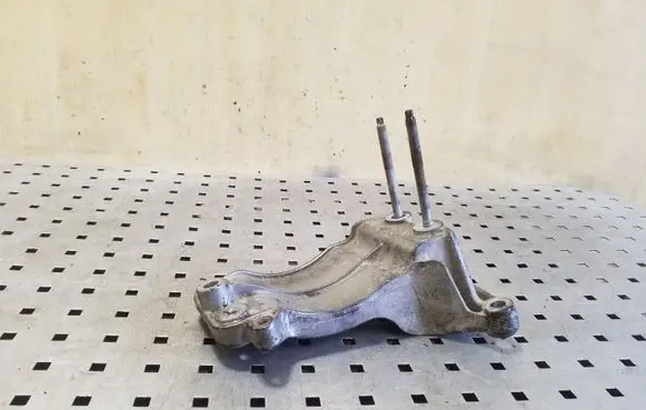 Jeep Grand Cherokee Generator/alternator bracket VMMT01