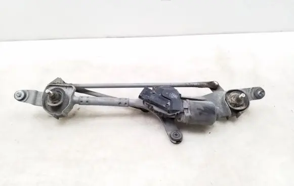 Opel Insignia A Front wiper linkage and motor