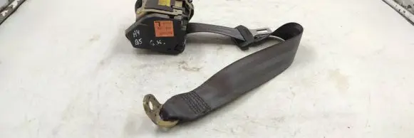 Rear seatbelt