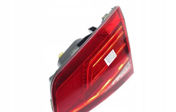 Volkswagen PASSAT B8 Tailgate rear/tail lights