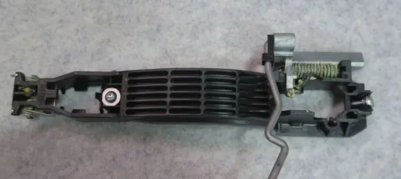 Mazda 3 III Rear door exterior handle/bracket 