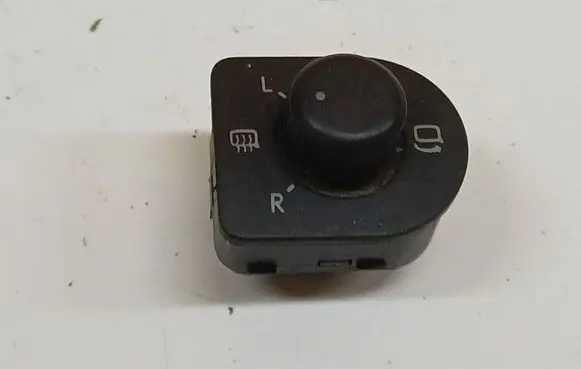Volkswagen Golf IV Wing mirror switch 1J1959565