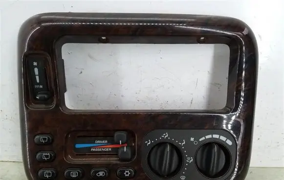 Chrysler Voyager Climate control/heater control trim 