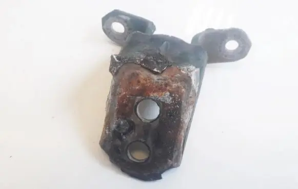 Nissan Almera Front door upper hinge