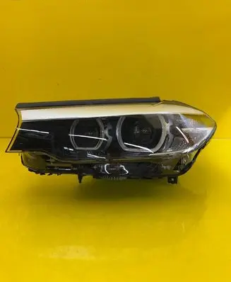 BMW 5 G30 G31 G38 Headlight/headlamp 8499111-03