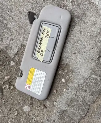 Mitsubishi Grandis Sun visor