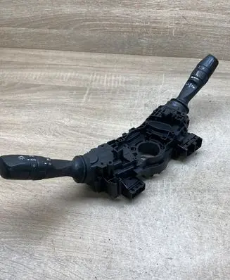 Toyota Auris E180 Wiper turn signal indicator stalk/switch 17F852