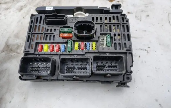 Citroen Berlingo BSM Control unit 118983006