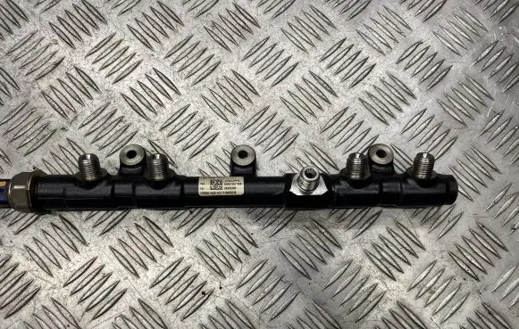 Mercedes-Benz X-class W470 Fuel main line pipe H8201257368