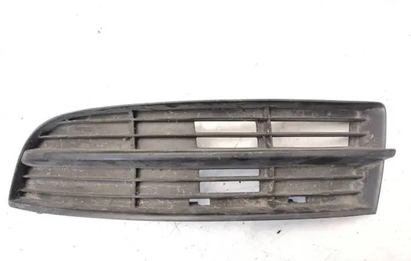 Volkswagen Touran I Front bumper lower grill 1T0853665