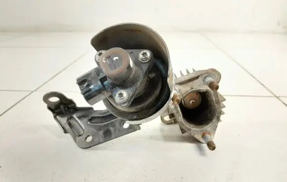 Hyundai Santa Fe EGR valve 12K060291