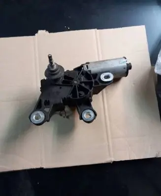 Audi A6 S6 C5 4B Rear window wiper motor 8L0955711B 348594739 404430B