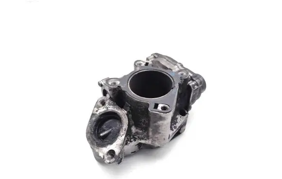 Opel Vivaro EGR valve 8200797706 8200327011 A2C53179081