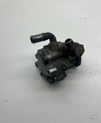 Volkswagen Golf IV Power steering pump 1J0422154A