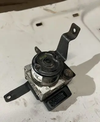 Hyundai Tucson JM ABS Pump 589202E150 BH60123410 589002E150