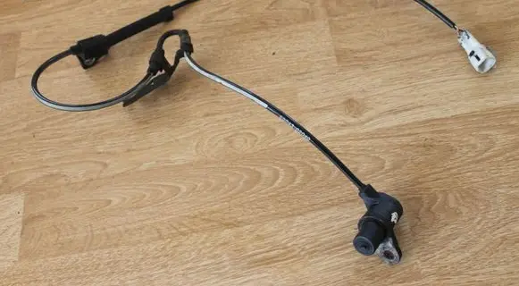 Toyota Avensis T250 ABS brake wheel speed sensor 8954302040 0265006676