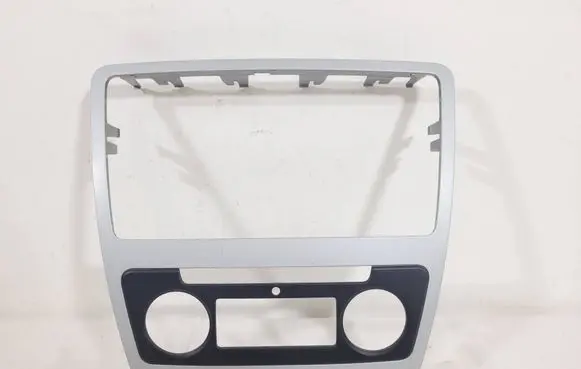 Skoda Octavia Mk2 (1Z) Dashboard trim