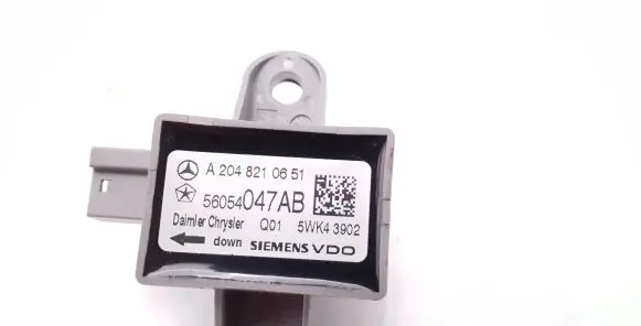 Chrysler Grand Voyager V Airbag deployment crash/impact sensor 56054047AB A2048210651 5WK43902