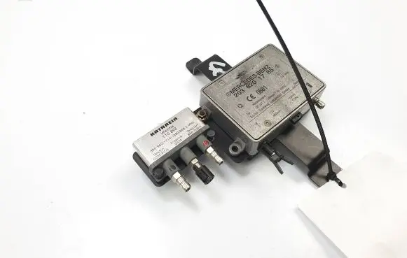 Mercedes-Benz S W220 Central body control module A2038201097