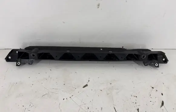 Chrysler Pacifica Radiator support slam panel bracket 68292237AA