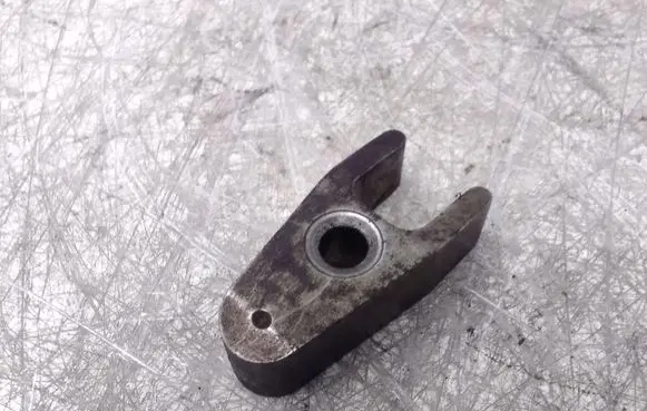 Mercedes-Benz R W251 Fuel Injector clamp holder