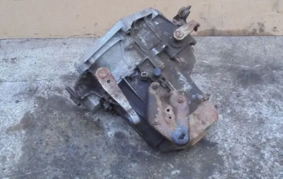 Peugeot 106 Manual 4 speed gearbox 20CC44