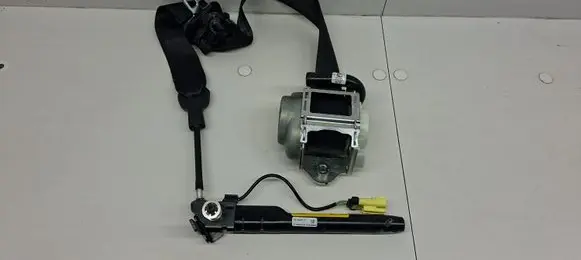 Jeep Renegade Front seatbelt 34133468