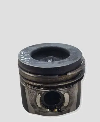 Volvo V40 Piston D4162T