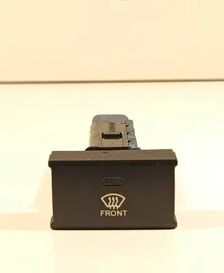 Hyundai Santa Fe Windscreen/window heater switch 621W05010