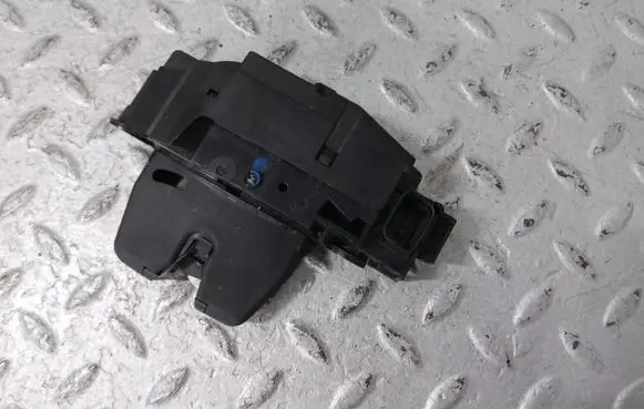 Citroen Jumpy Tailgate/trunk/boot lock/catch/latch 9816195380