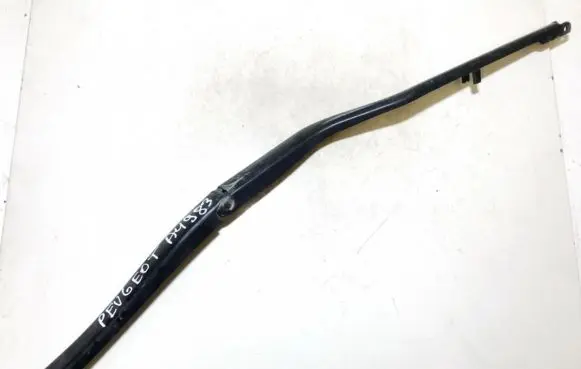 Peugeot 607 Front wiper blade arm